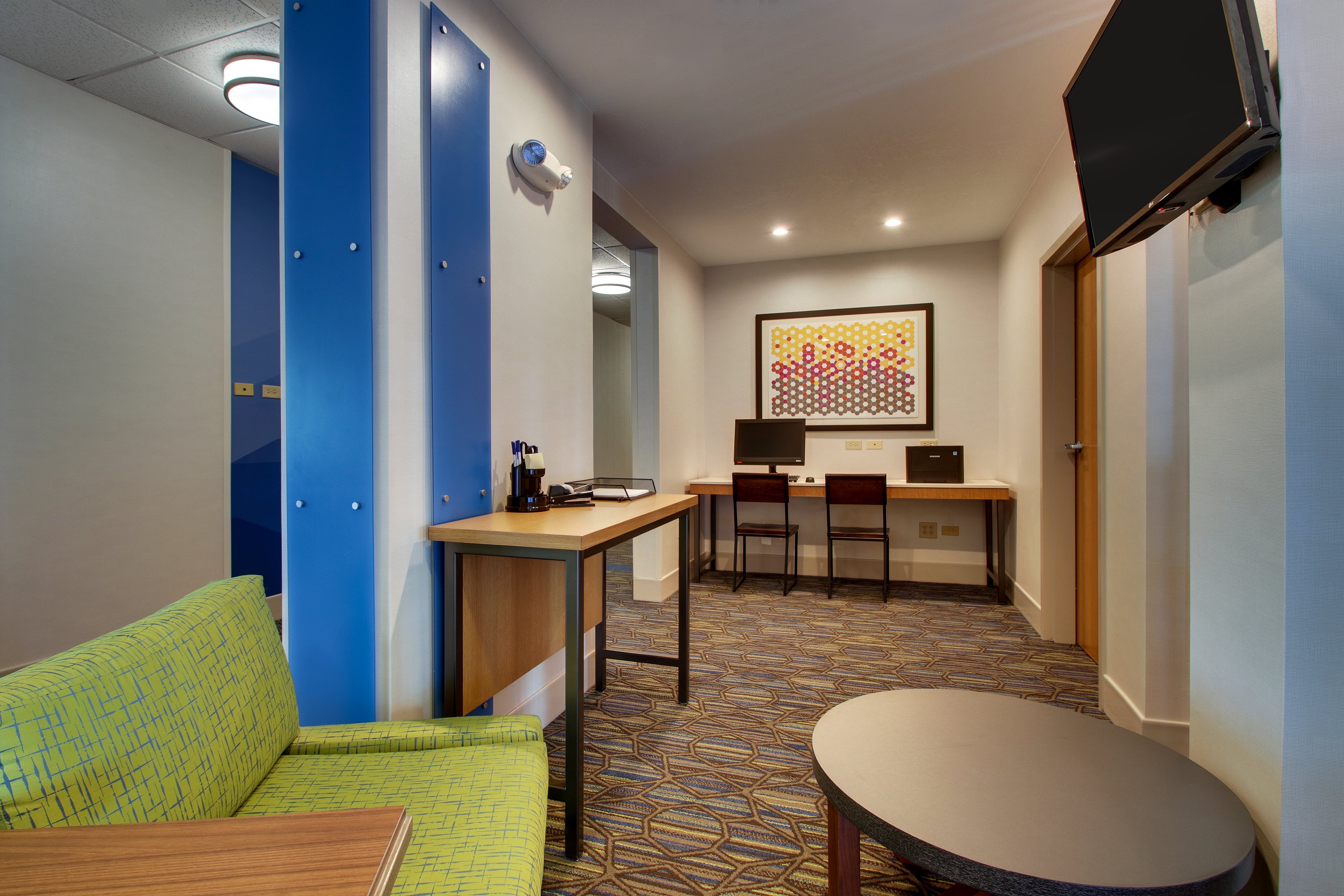 holiday inn express and suites morris by ihg