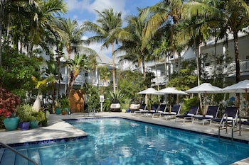 parrot key hotel and villas