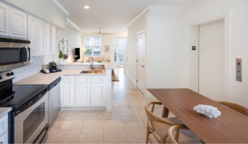 Islander Bayside Villas And Boatslips,Near Hurricane Monument,4 star