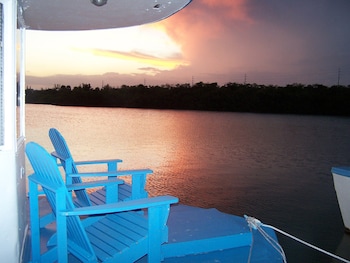 floating sea cove resort and marina