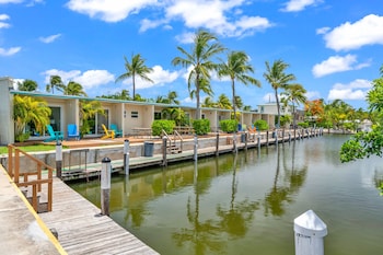 coconut cay resort and marina