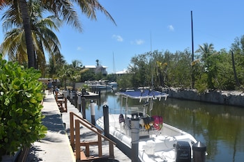 coconut cay resort and marina