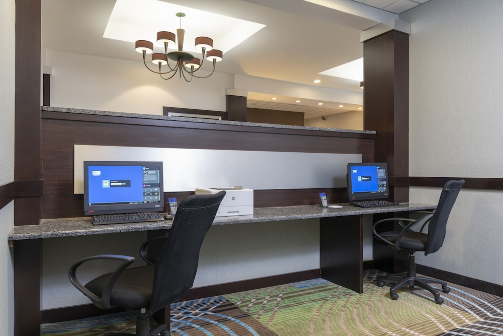 holiday inn express hotel and suites new philadelphia by ihg