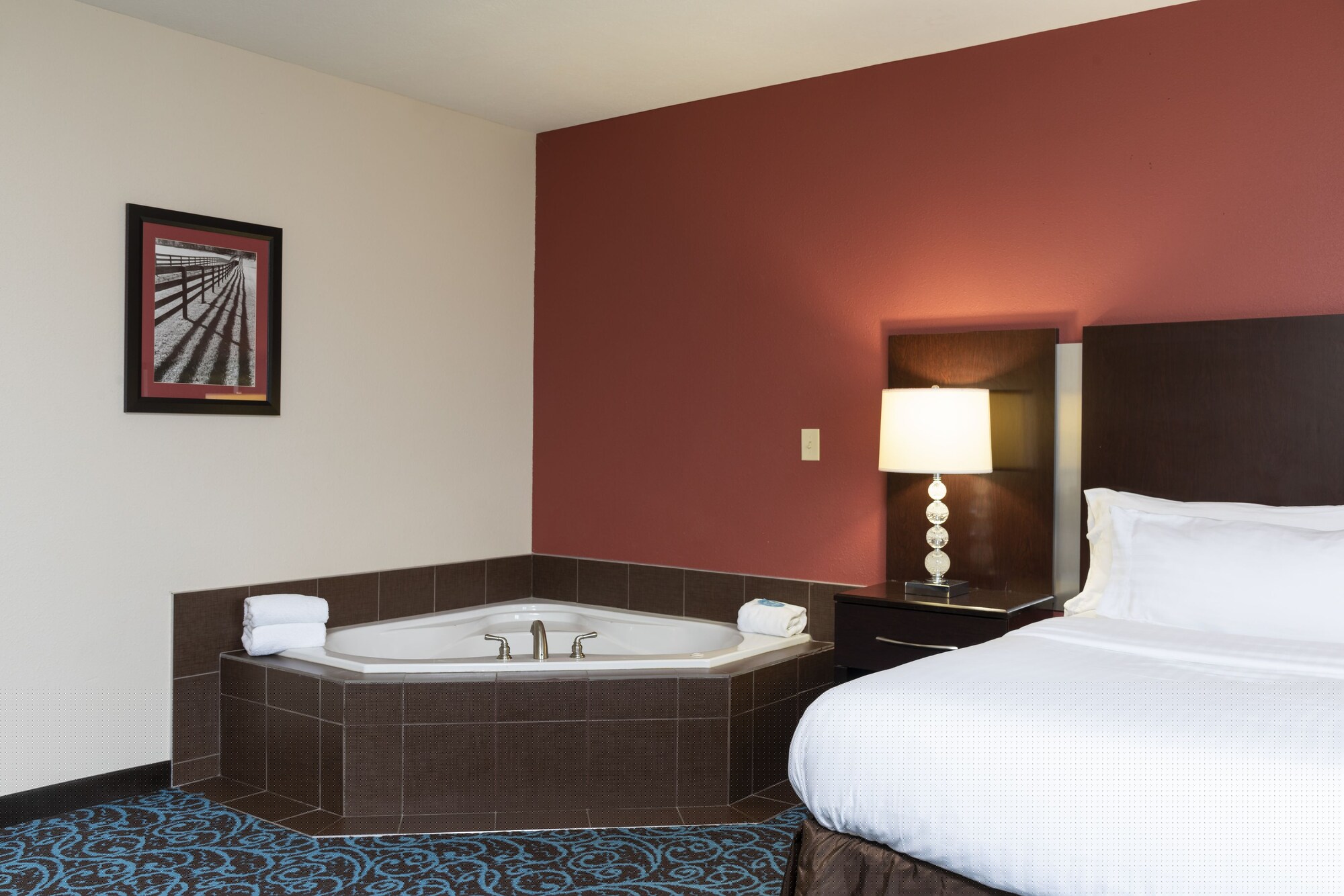 holiday inn express hotel and suites new philadelphia by ihg