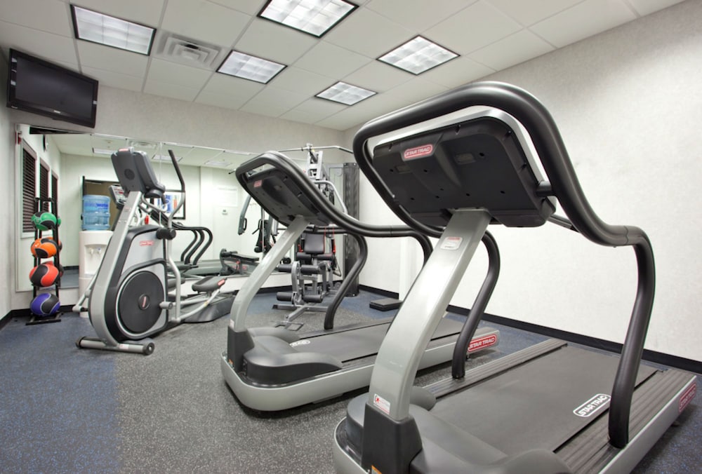holiday inn express hotel and suites new philadelphia by ihg