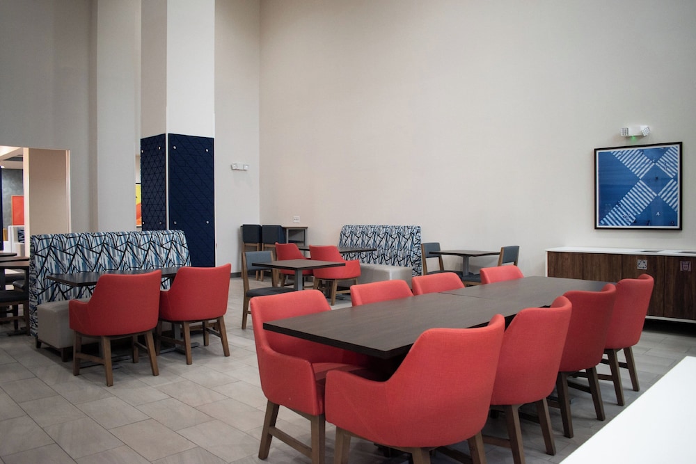 holiday inn express hotel and suites new philadelphia by ihg