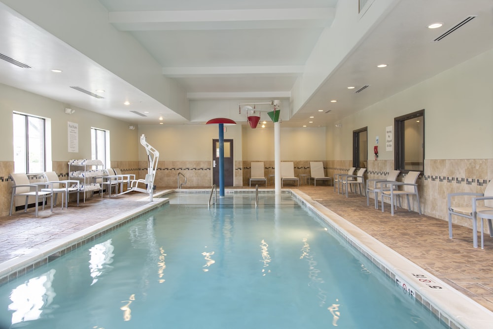 holiday inn express hotel and suites new philadelphia by ihg