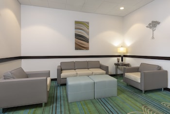 holiday inn express hotel and suites new philadelphia by ihg