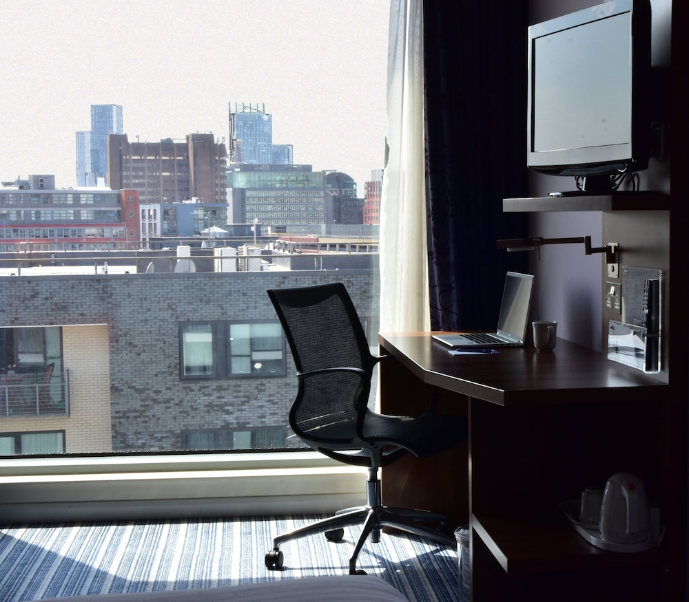 holiday inn express manchester city centre arena by ihg