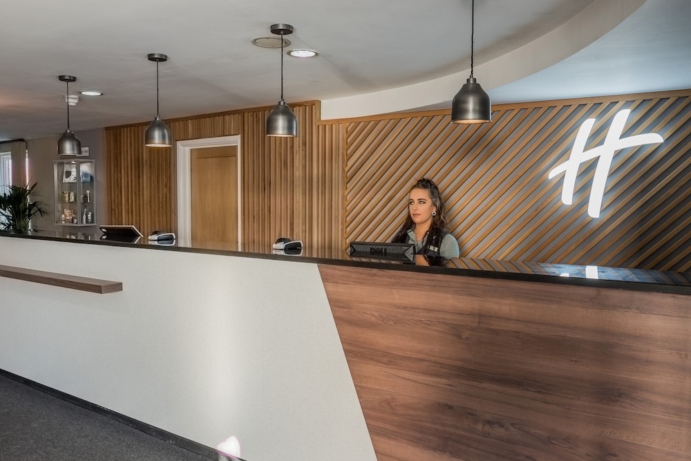 holiday inn manchester west by ihg