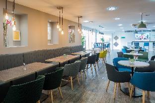holiday inn manchester west by ihg