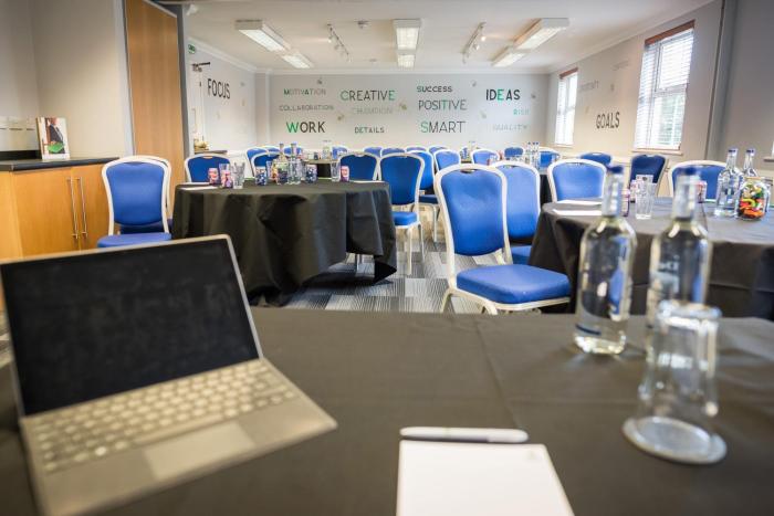 holiday inn manchester west by ihg