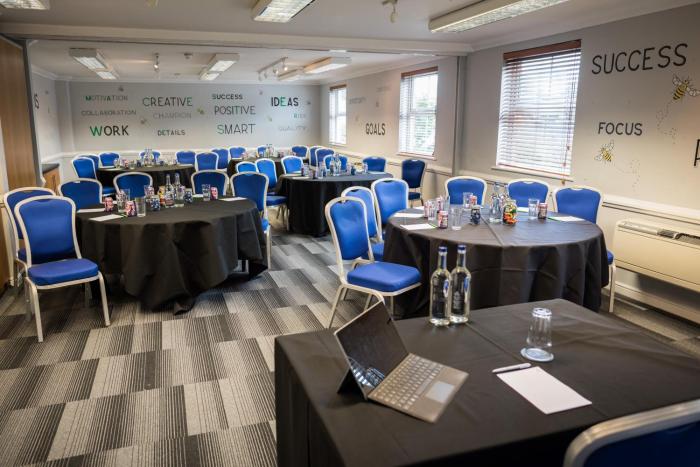 holiday inn manchester west by ihg