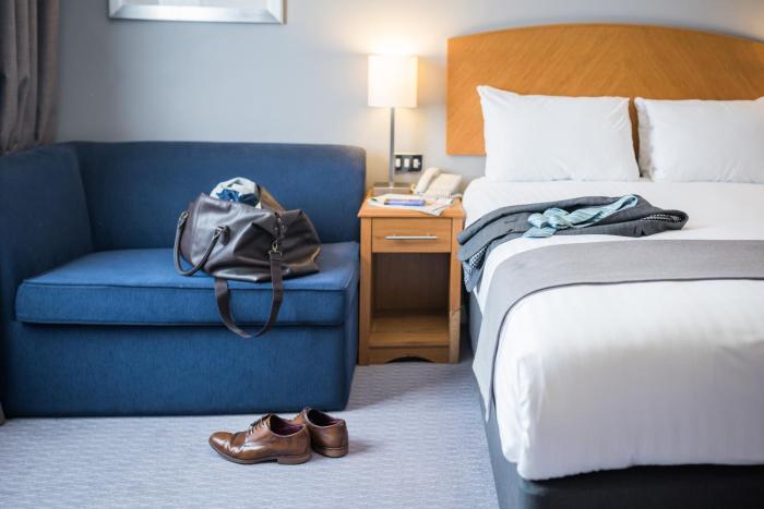 holiday inn manchester west by ihg