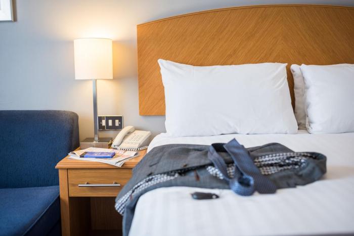 holiday inn manchester west by ihg