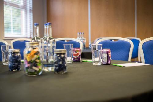 holiday inn manchester west by ihg