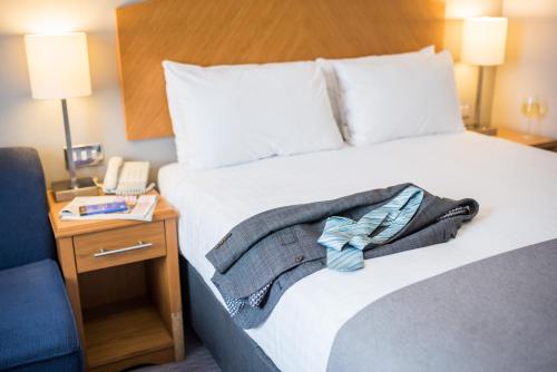 holiday inn manchester west by ihg