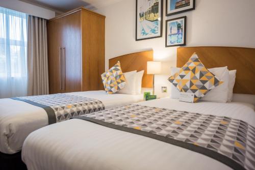 holiday inn manchester west by ihg