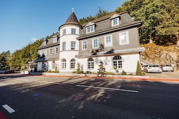 schlosshotel brilon wald hostel