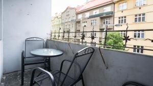 apartment four year seasons