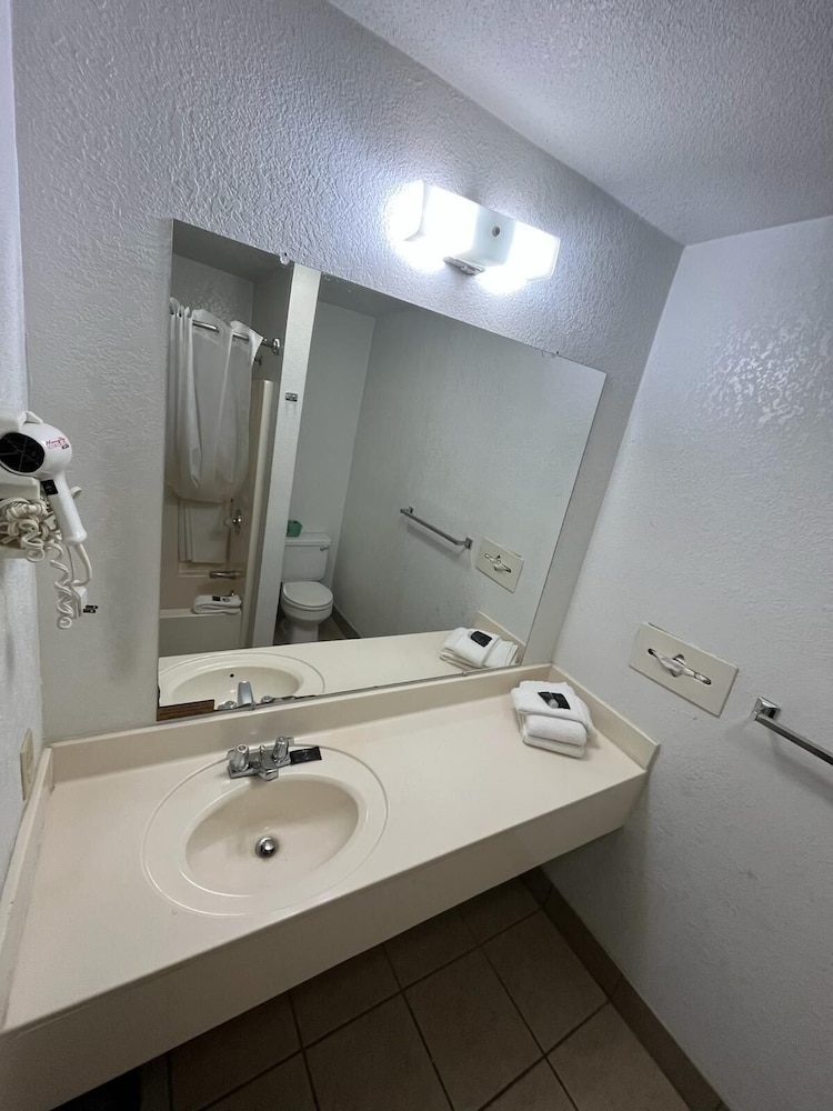 americas best value inn knob noster