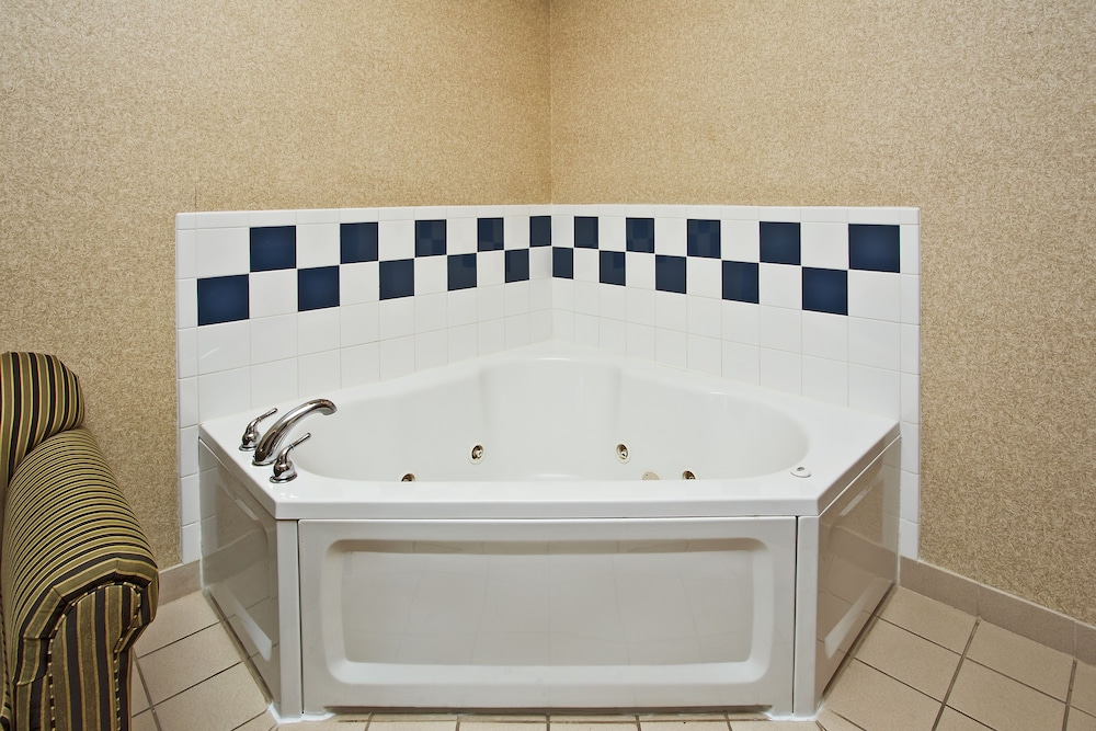 holiday inn express hotel and suites anderson north by ihg