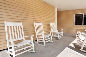 Travelodge By Wyndham North Platte,Lincoln County>>Lincoln,2 star