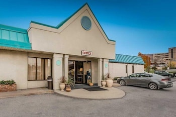 Horseshoe Curve Lodge,Blair County>>Altoona,2 star