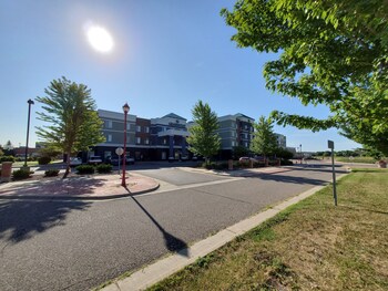 grandstay hotel and conference