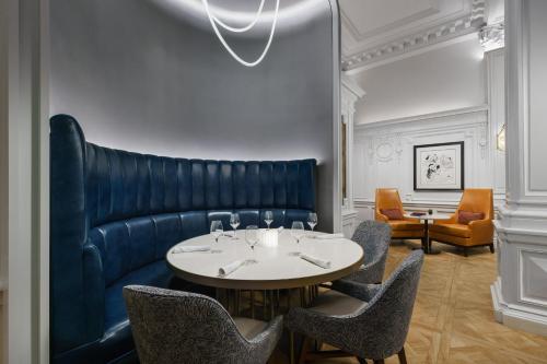 the algonquin hotel times square autograph collection