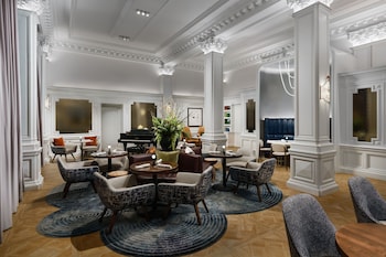 the algonquin hotel times square autograph collection