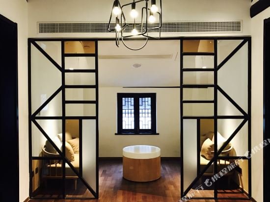 Blossom House Nanxun Qiushu Lane,,5 star