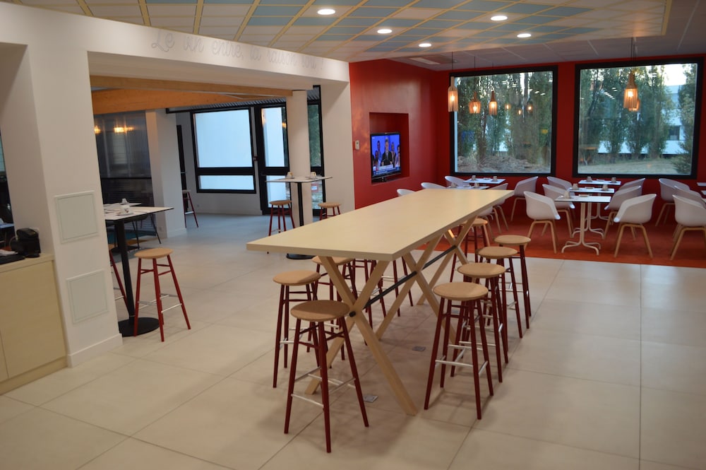 ibis styles auxerre nord