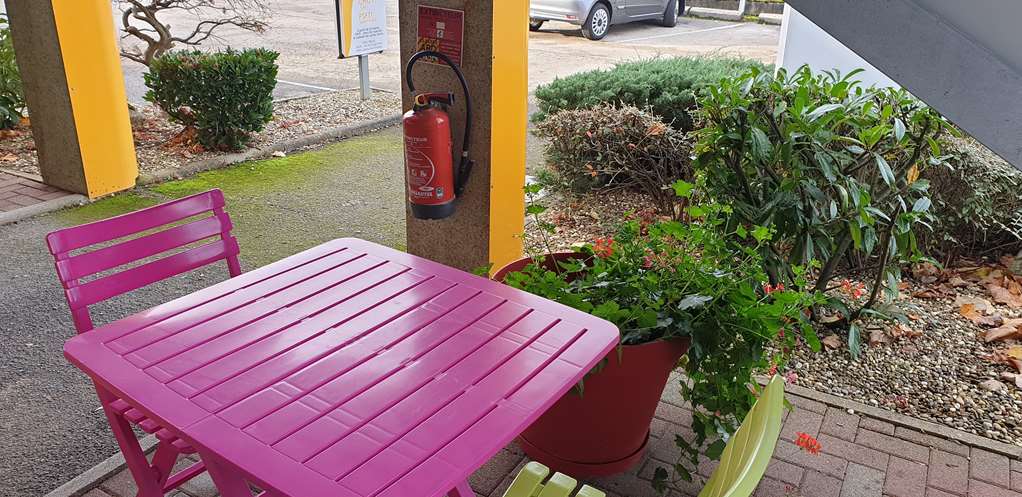 premiere classe besancon ecole valentin