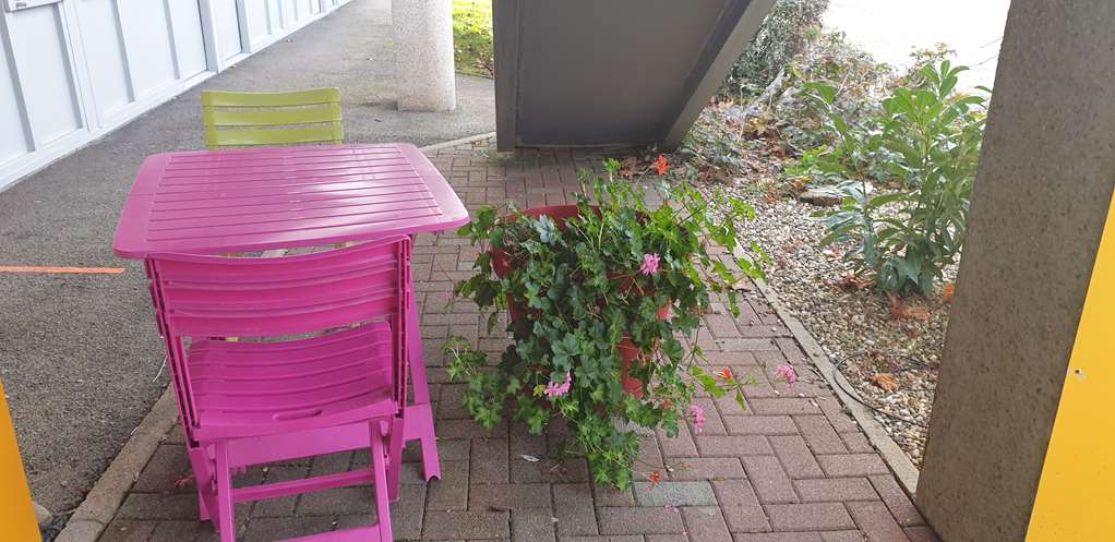 premiere classe besancon ecole valentin