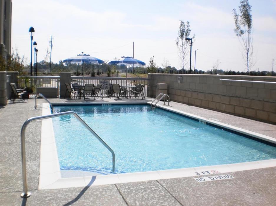 hampton inn and suites holly springs