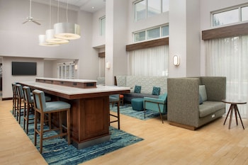 hampton inn and suites holly springs