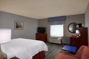 hampton inn and suites holly springs