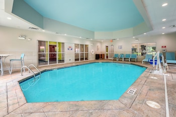 Holiday Inn Express Hotel And Suites Statesville By Ihg,Statesville>>Hickory,3 star
