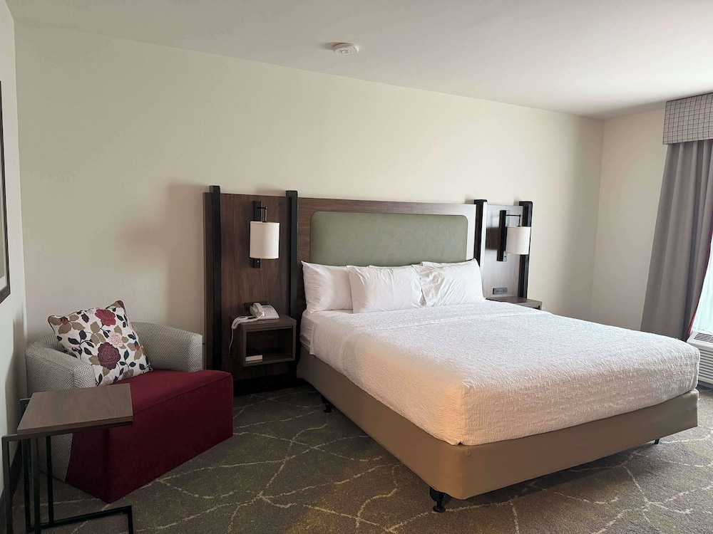 hampton inn and suites dobson