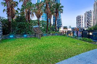 surfers paradise