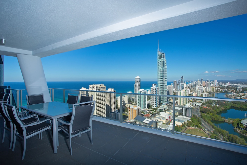 surfers paradise