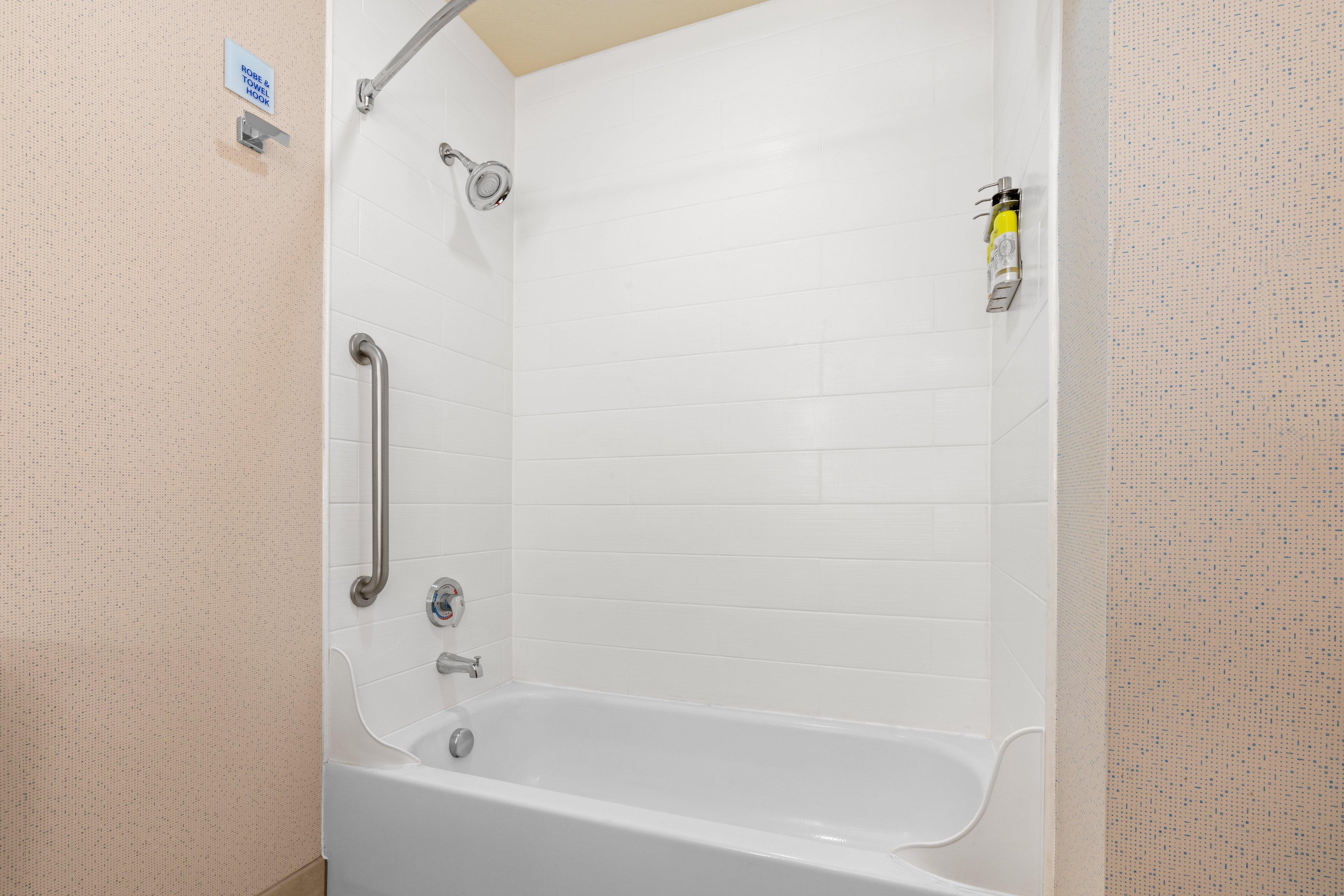 holiday inn express and suites klamath falls central by ihg