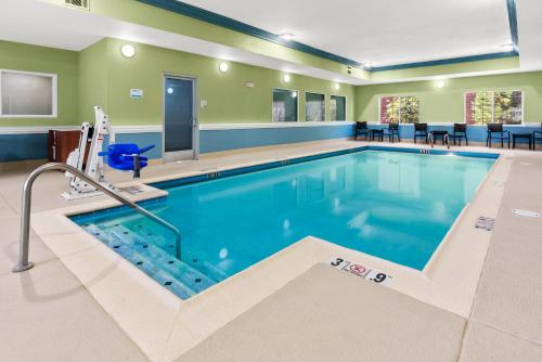 holiday inn express and suites klamath falls central by ihg