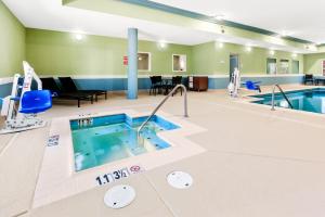 holiday inn express and suites klamath falls central by ihg