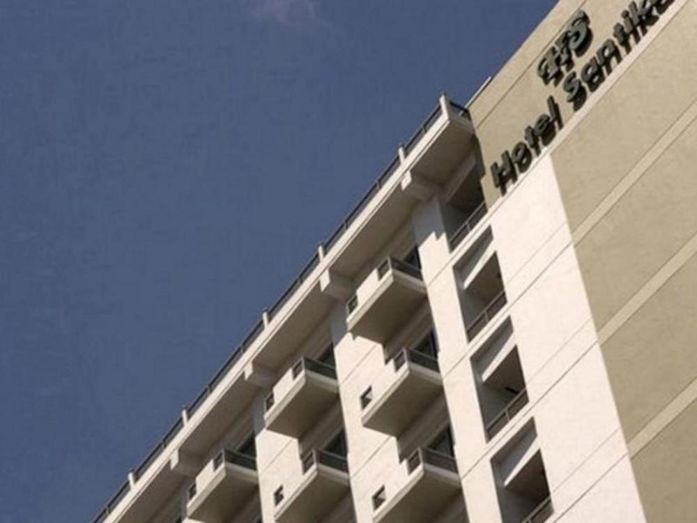 hotel santika pandegiling surabaya