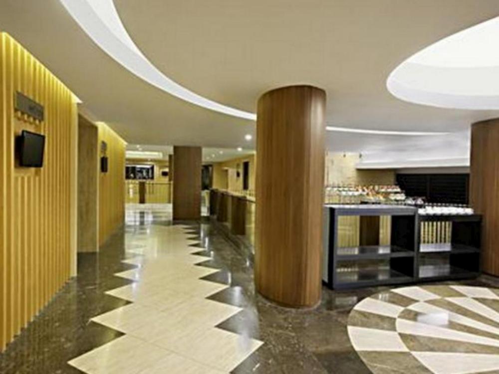 hotel santika pandegiling surabaya