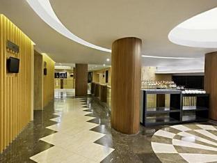 hotel santika pandegiling surabaya