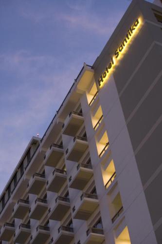 hotel santika pandegiling surabaya