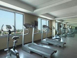 hotel santika pandegiling surabaya